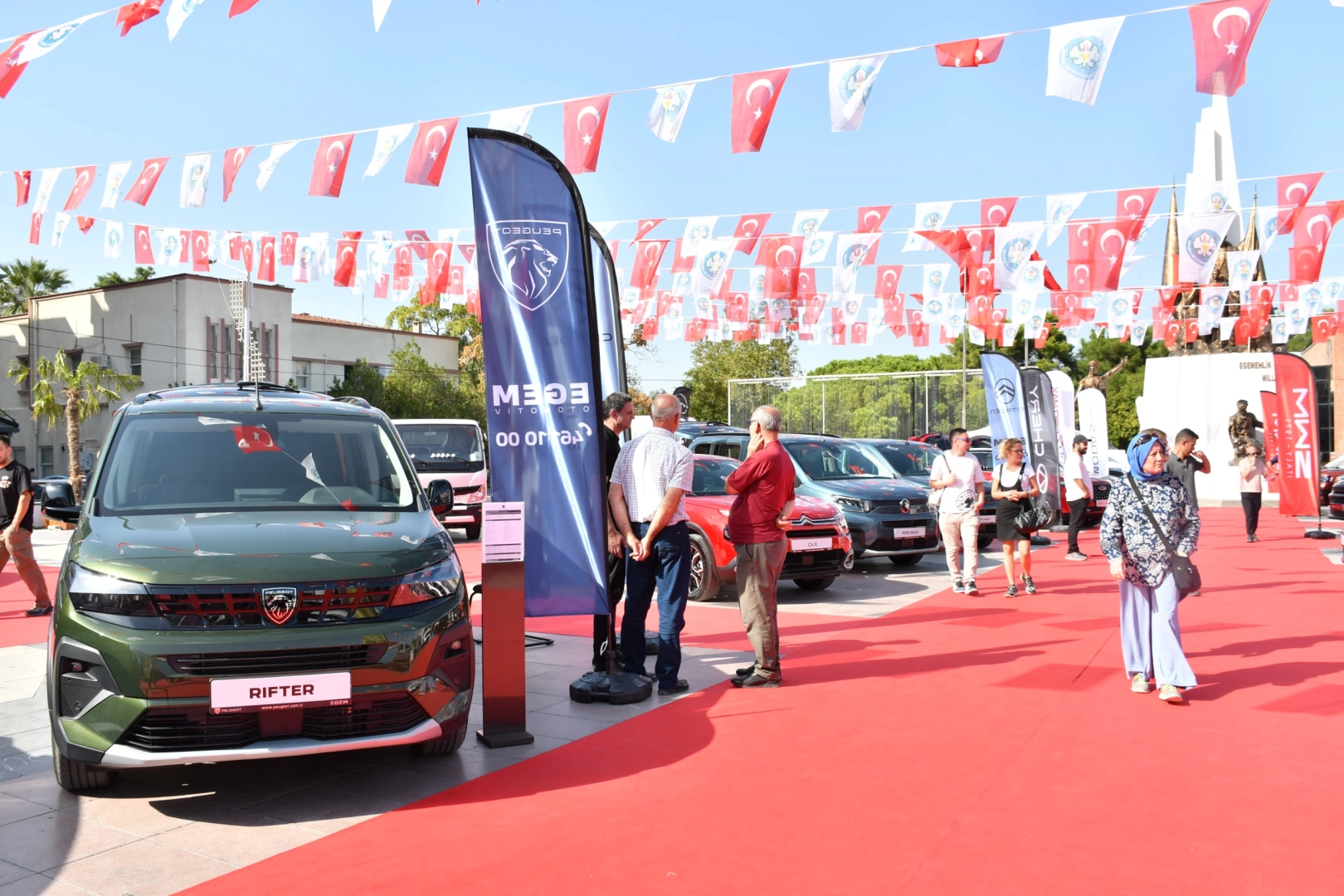 1. Manisa Otoshow Otomobil Fuarı Açıldı -