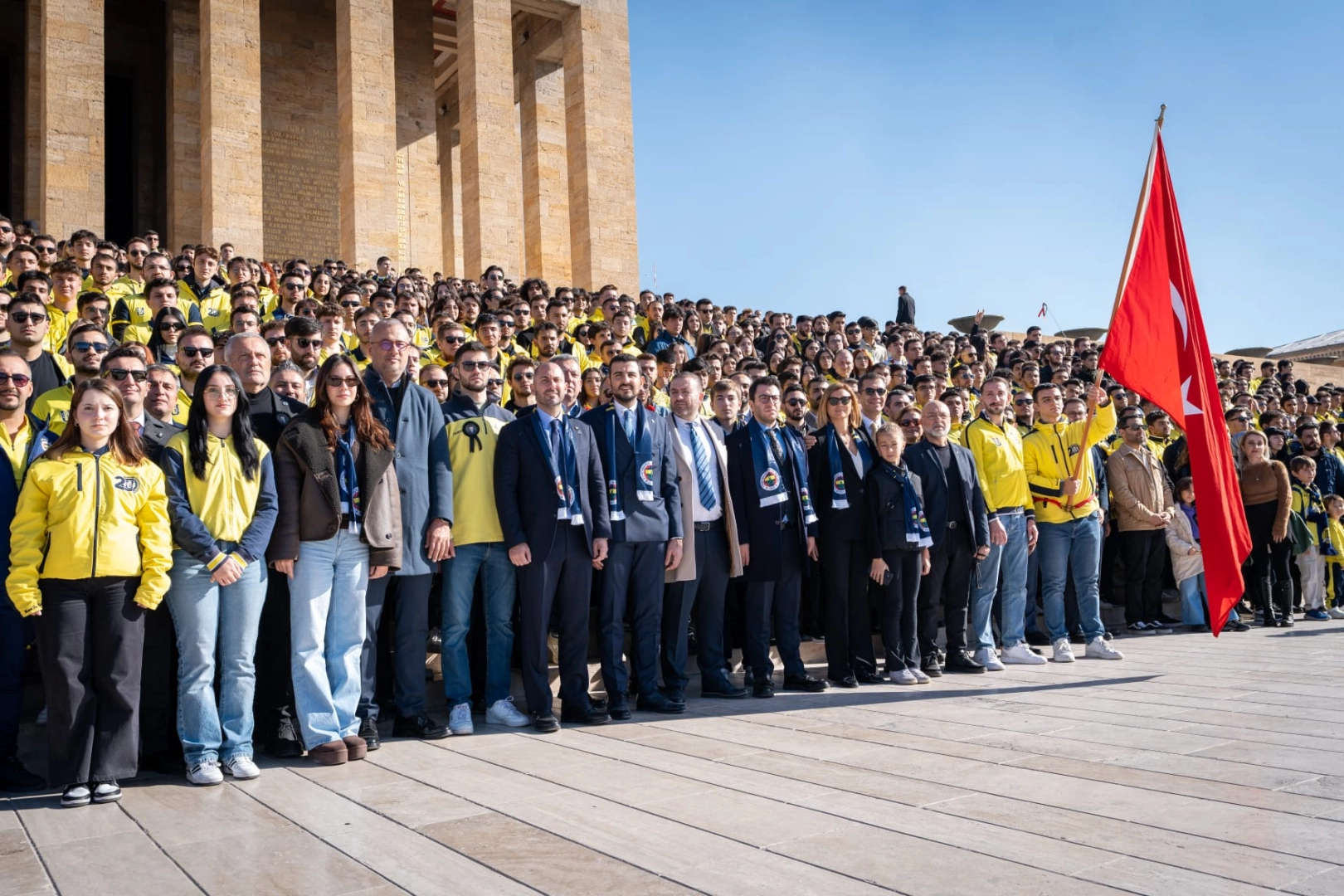 1907 Fenerbahçe Derneği ve UNİFEB’ten Anıtkabir ziyareti -