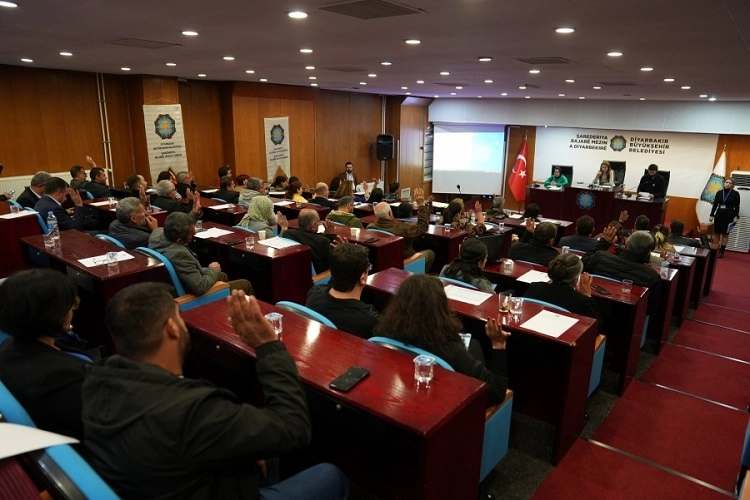 Diyarbakır Büyükşehir Belediyesi'nin 2025 bütçesi onaylandı 