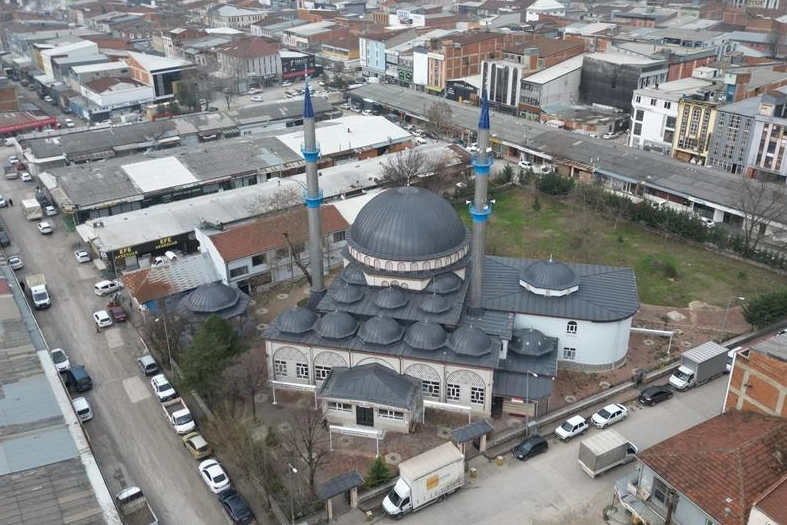 Bursa İnegöl'den çeyrek asırlık kandil geleneğine katkı 