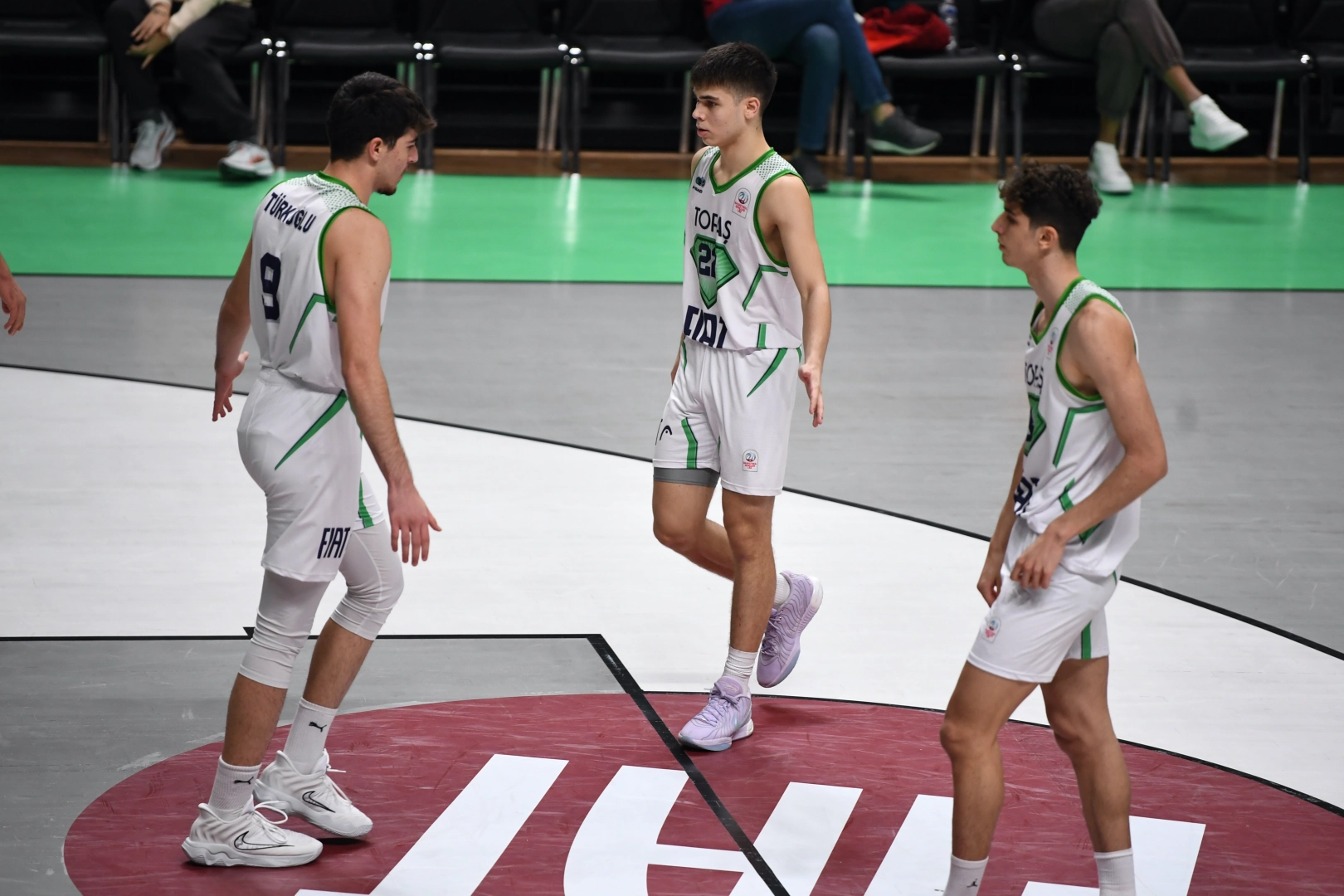 TOFAŞ Basketbol Gençler Ligi’ne galibiyetle başladı 