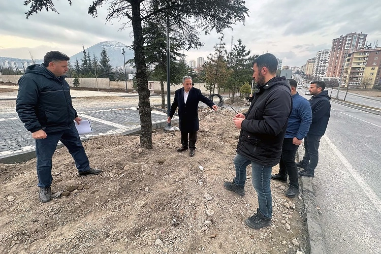 Kayseri Talas'ta millet bahçesi tam gaz 