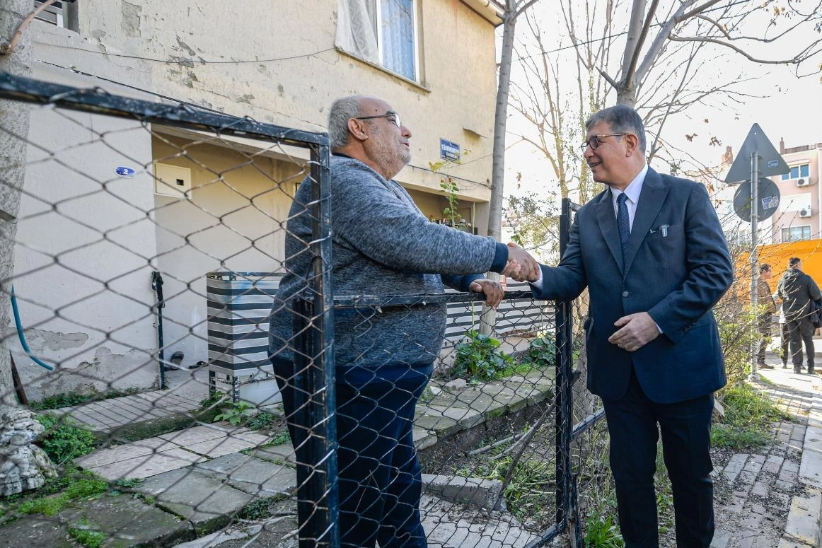 Başkan Tugay İzmir Buca’nın sorunları için sahada 