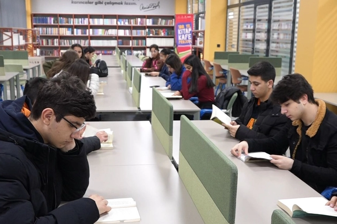 Malatya’da 100. Yıl Kitap Kafe’ye anlamlı ziyaret 