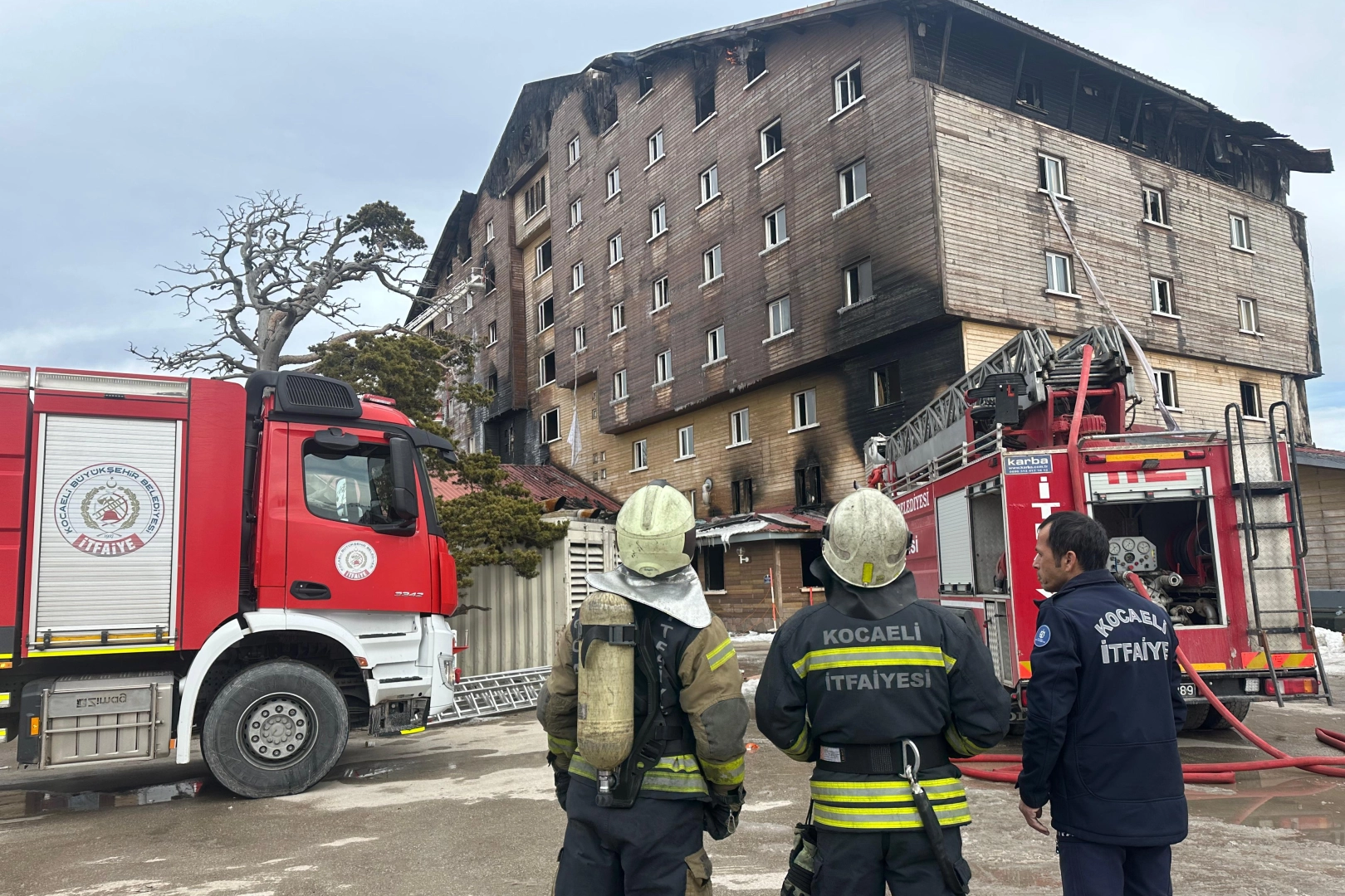 Kocaeli İtfaiyesi, Bolu'daki yangında aktif görev aldı 