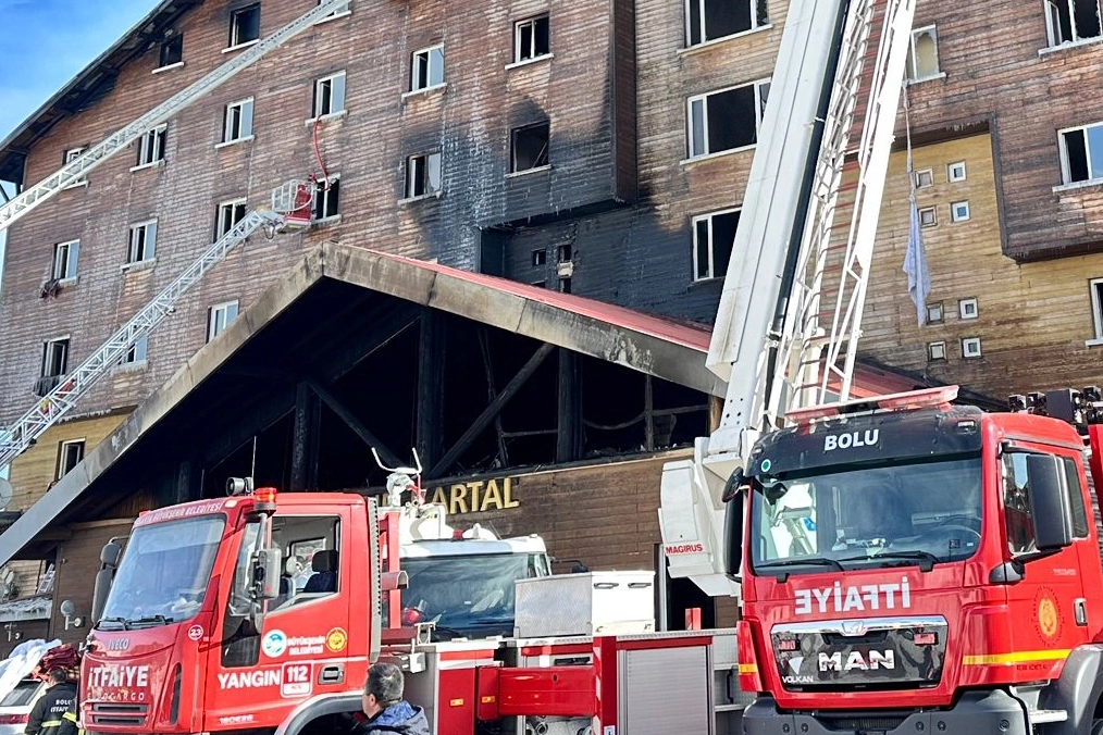 Bolu faciasındaki yaralı yakınları Alo 184'ten bilgi alabilecek 