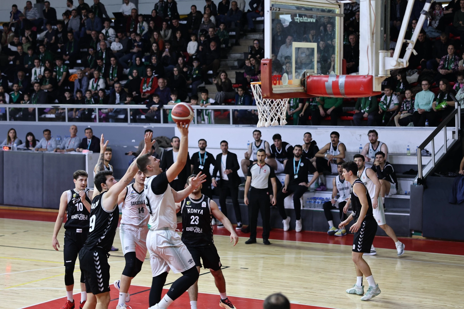 Sakarya Büyükşehir Basketbol İstanbul’da seriyi sürdürmek istiyor 