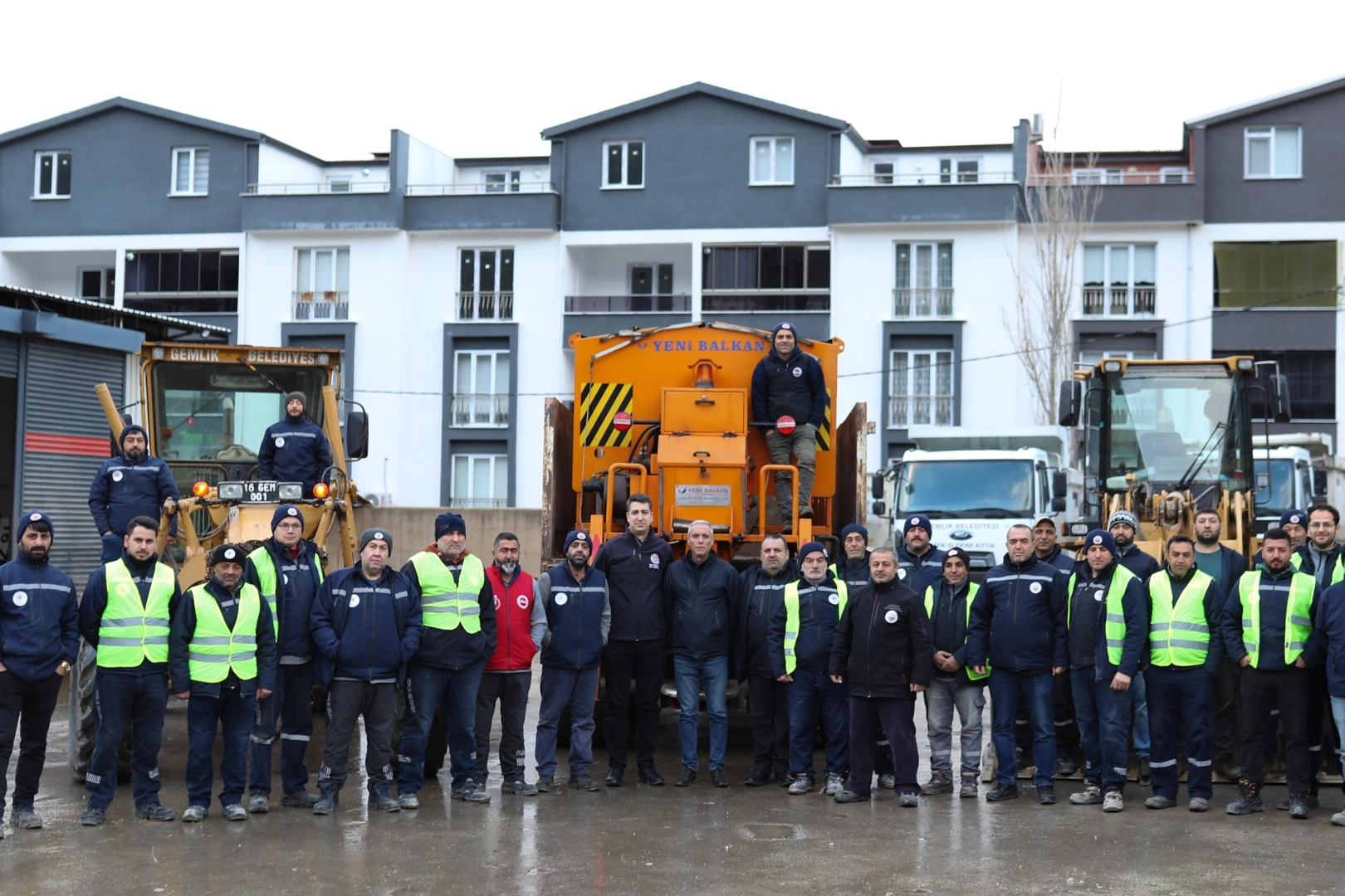 Bursa Gemlik Belediyesi kar yağışına karşı teyakkuzda 