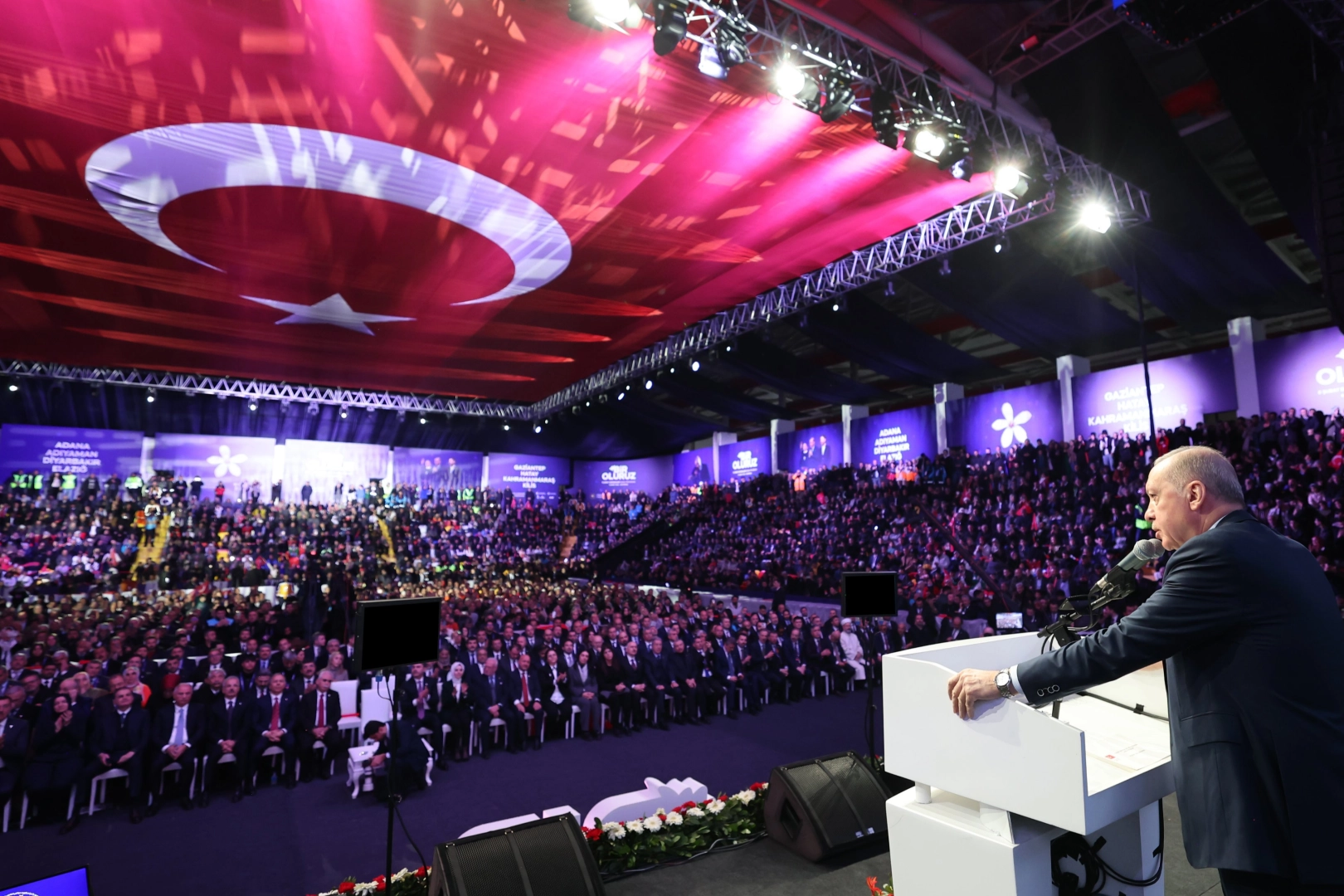 Cumhurbaşkanı Erdoğan: Elimizi afet bölgesinden asla çekmeyeceğiz 