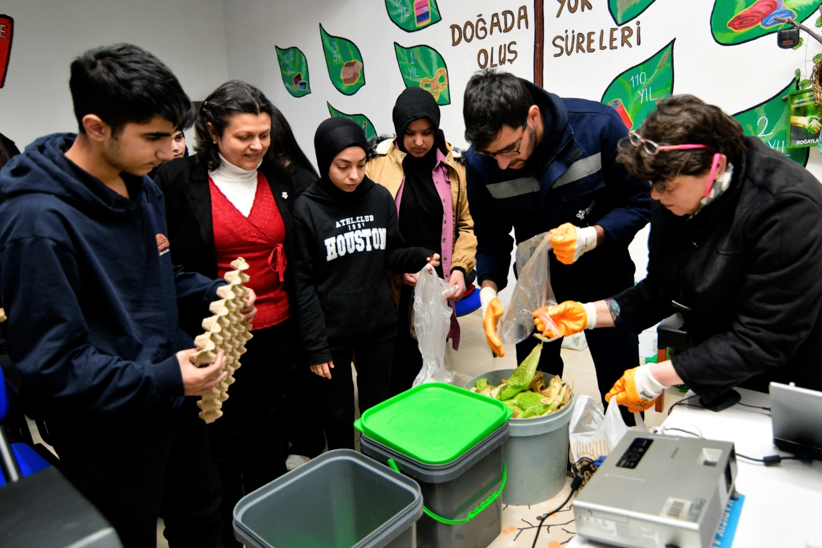 İzmir Bornova’da gençler için sürdürülebilir gelecek eğitimi 