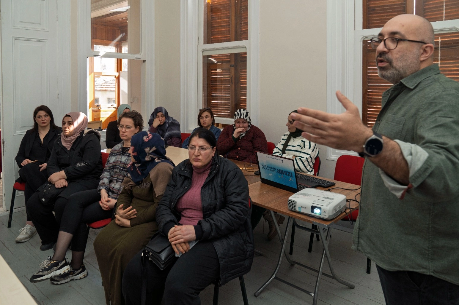 İzmirli anneler madde bağımlılığına karşı bilinçleniyor 