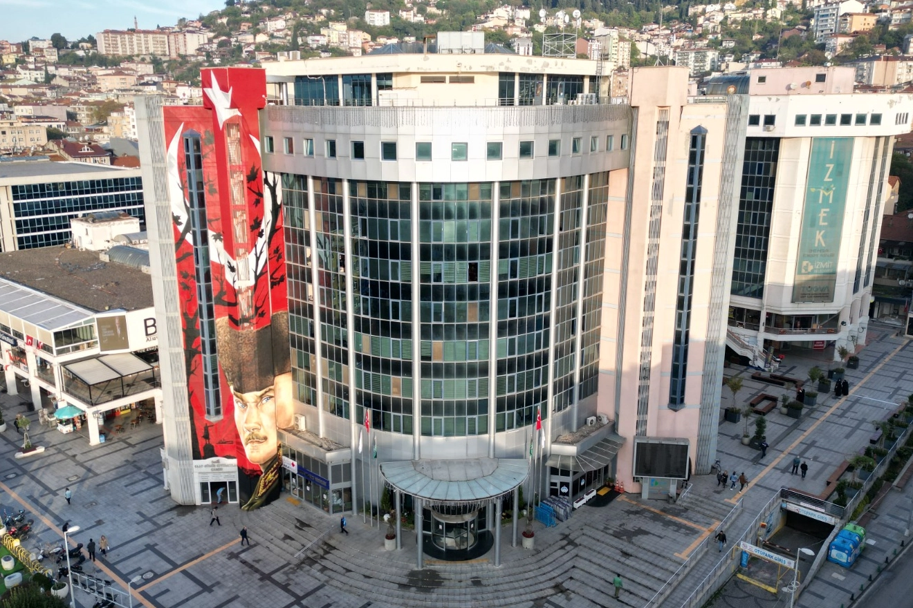 İzmit Belediyesi vatandaşları dolandırıcılara karşı uyardı 