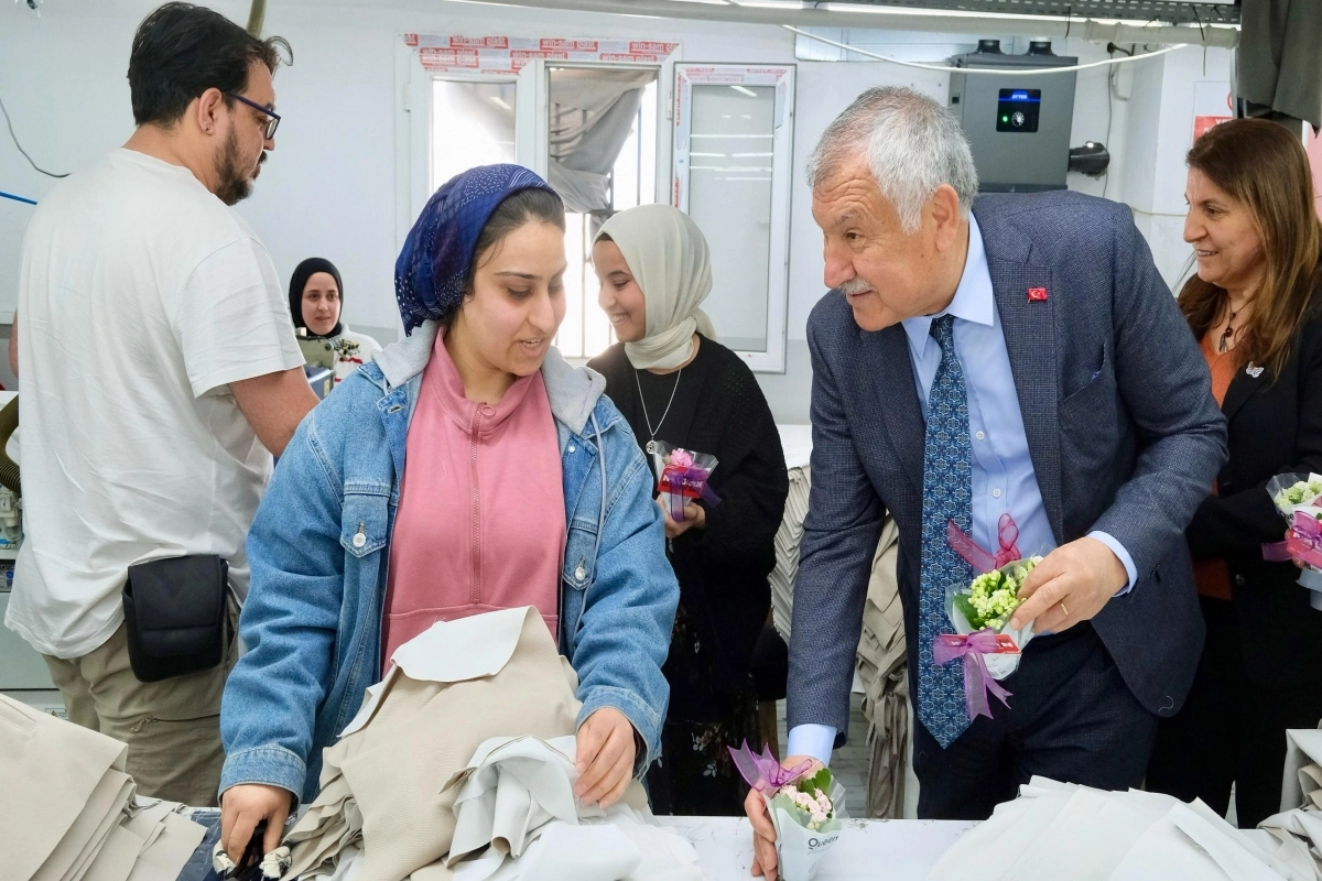 Adana'da kadınlar günü etkinlikleri sürüyor 