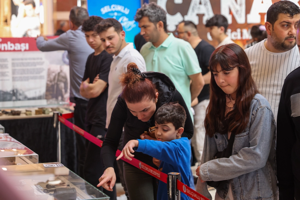 Başkan Pekyatırmacı “Anadolu’nun Diriliş Destanı Çanakkale” sergisi’ni ziyaret etti 