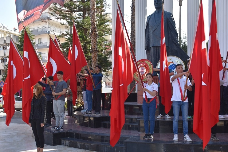 Antalya Kumluca'da 18 Mart törenle anıldı 