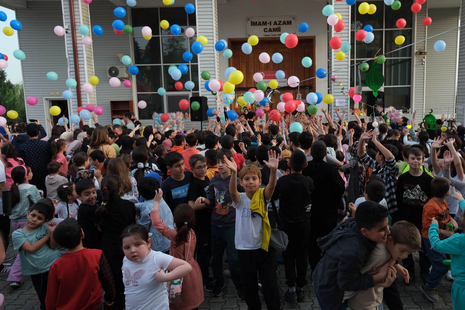 Sakarya’da Ramazan’ın neşesini şehrin dört bir yanına taşıyorlar 