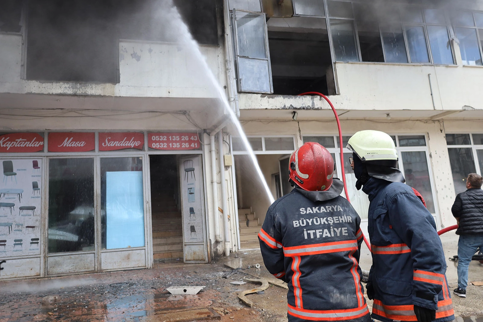 Sakarya'da yangın kontrol altına alındı 