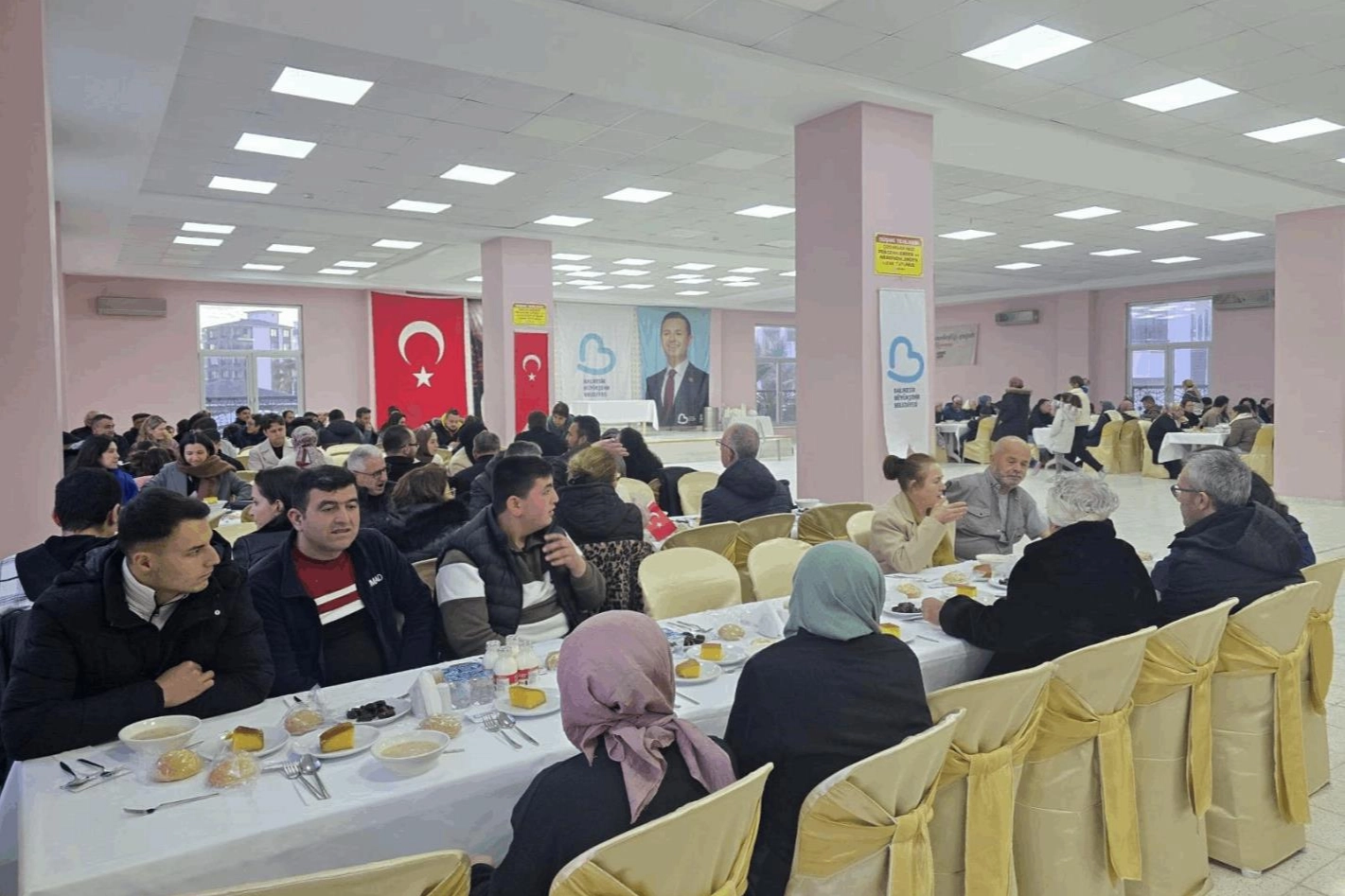 Başkan Ahmet Akın’dan çölyak hastalarına özel iftar 