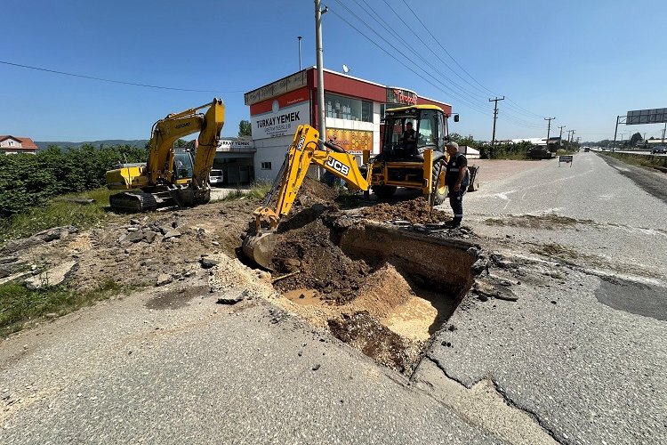 7 mahalleye içme suyu ileten hat bir günde yenilendi -