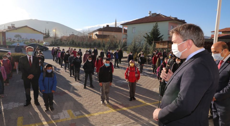 Aksaray'da yeni dönemin ilk ders zilini çaldı