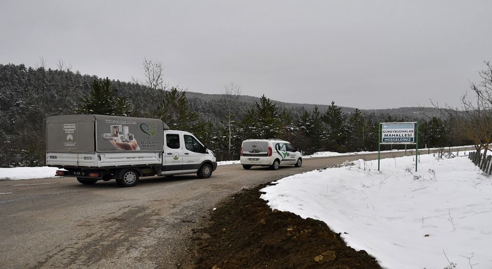 Bursa Osmangazi yardım için kar dinlemedi