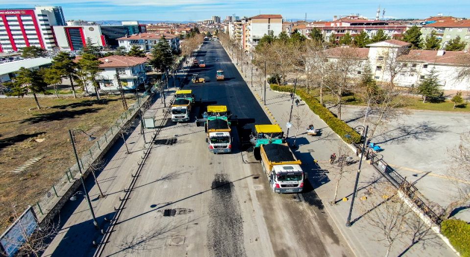 Malatya'nın İstasyon Caddesi 4 şeritli oldu