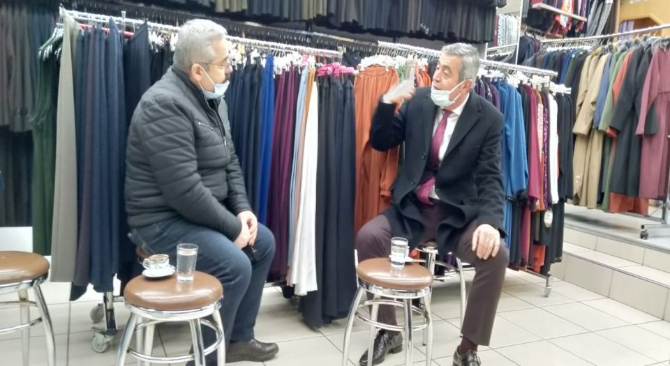 Kayseri'de bir çay içti, esnaftan bin dert dinledi