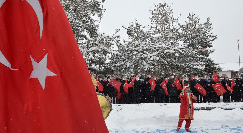 Erzurum'da karlı kurtuluş coşkusu