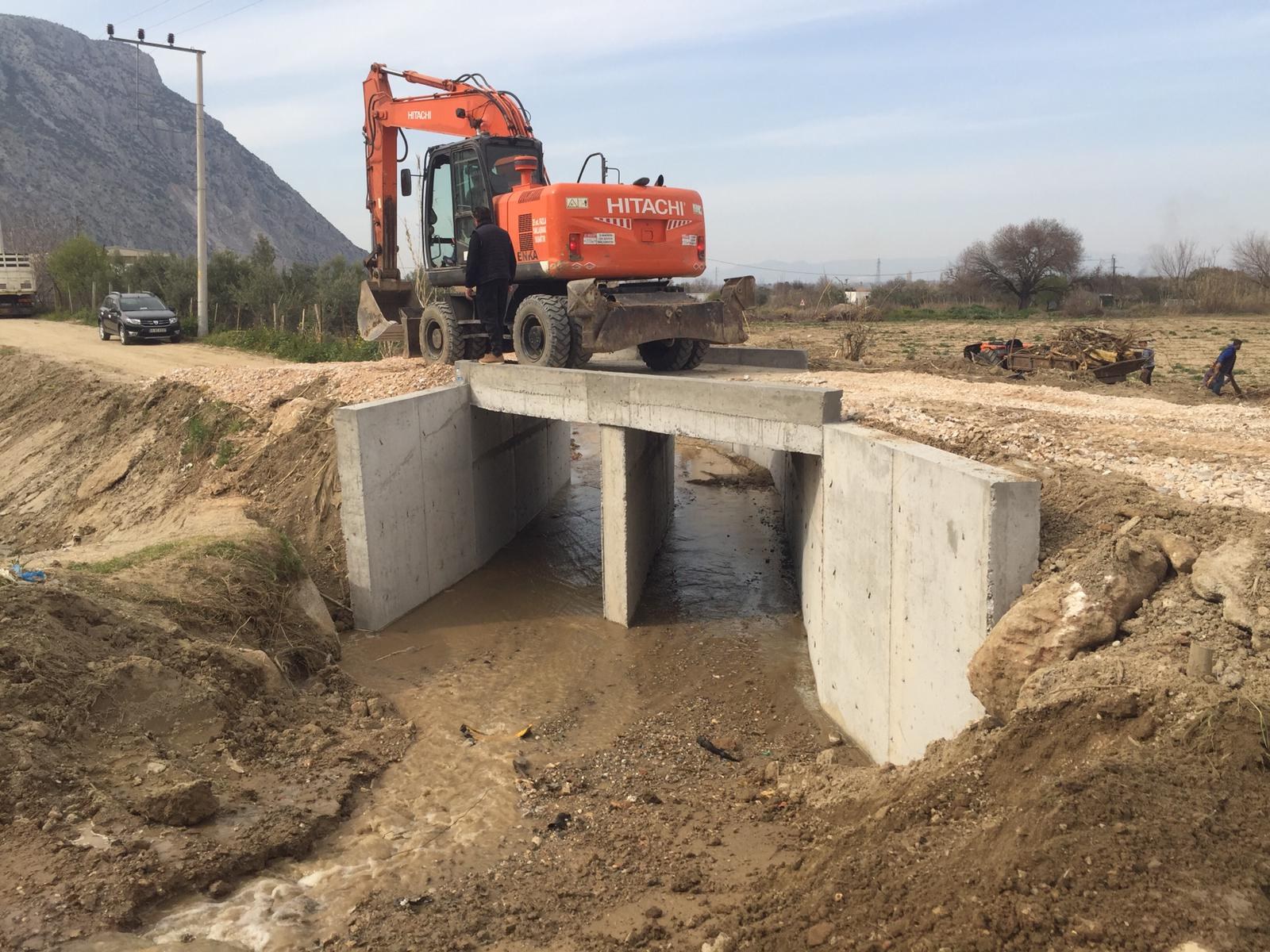 Manisa Şehzadeler'de su taşkınlarına karşı önlem