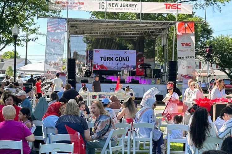 ABD'de yüzlerce kişi 'Türk Günü'nde buluştu -