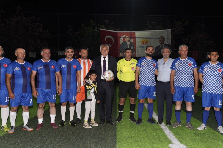 Adana'da 2. Muhtarlar Futbol Turnuvası başladı -