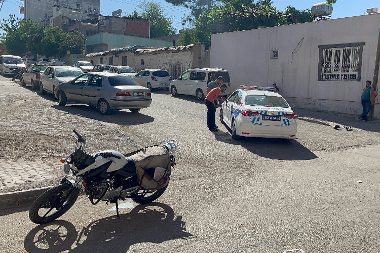 Adıyaman’da otomobil ile motosiklet çarpıştı 1: yaralı -