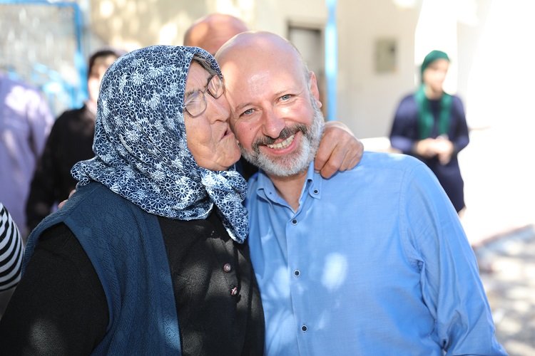 Ahmet Çolakbayrakdar'dan Anneler Günü mesajı -