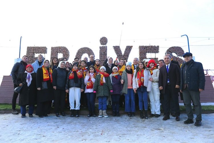 Aile Bakanı'ndan Erciyes çıkarması -