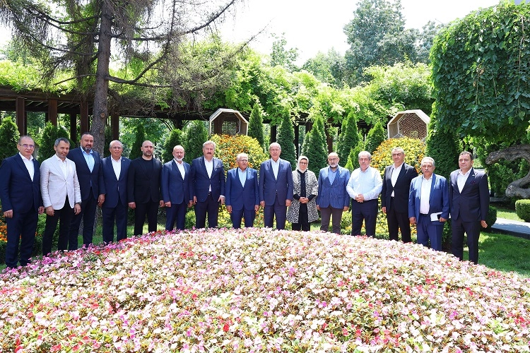 Akar ve Büyükkılıç’tan OSB ve oda başkanlarıyla yatırım değerlendirme toplantısı -