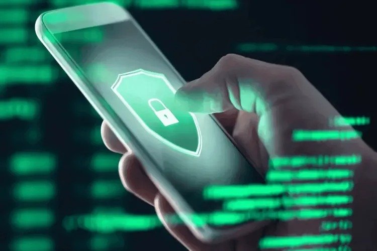 Akıllı telefonlar vatandaşların kişisel verilerini riske atıyor mu? -