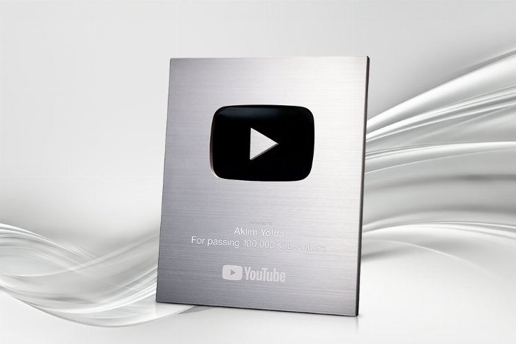 Aklım Yolda YouTube kanalına Silver Play Button plaketi -