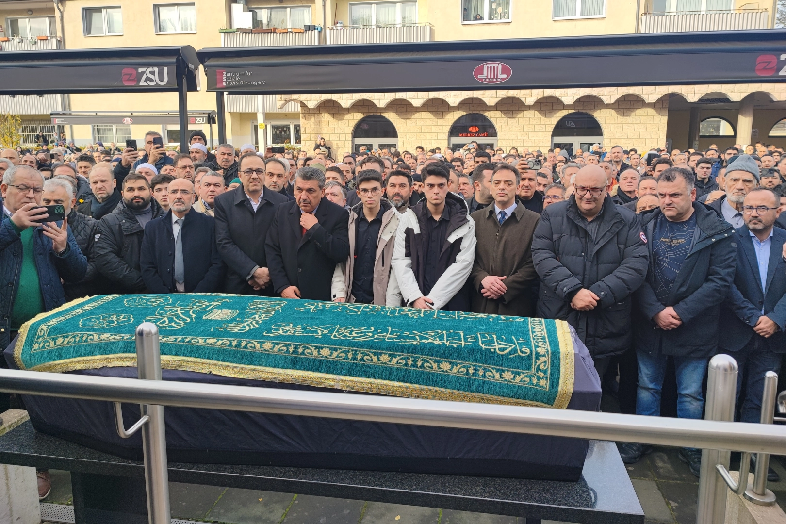 Almanya'da kayıp imamın cenaze namazı kılındı -