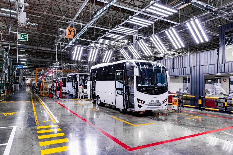 Anadolu Isuzu midibüs ihracatında 20. kez şampiyon -