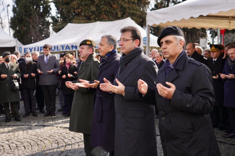 Çanakkale Şehitleri kar altında anıldı -