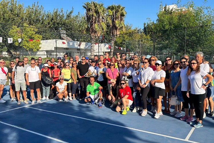 Antalya Muratpaşa'da tenis turnuvası başladı -