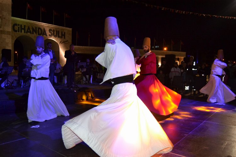 Aydın Didim'de semazenli iftar -