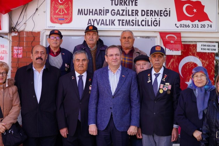 Ayvalık’ta Başkan Ergin seçim gezilerine başladı -