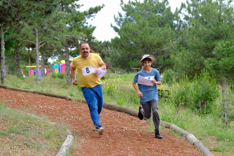 Baba-Çocuk Oryantiring yarışı nefes kesti -