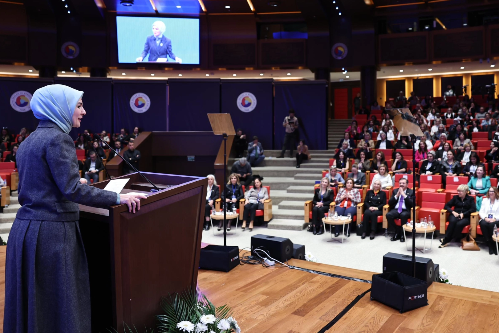 Bakan Göktaş: Kadın varsa gelecek vardır -