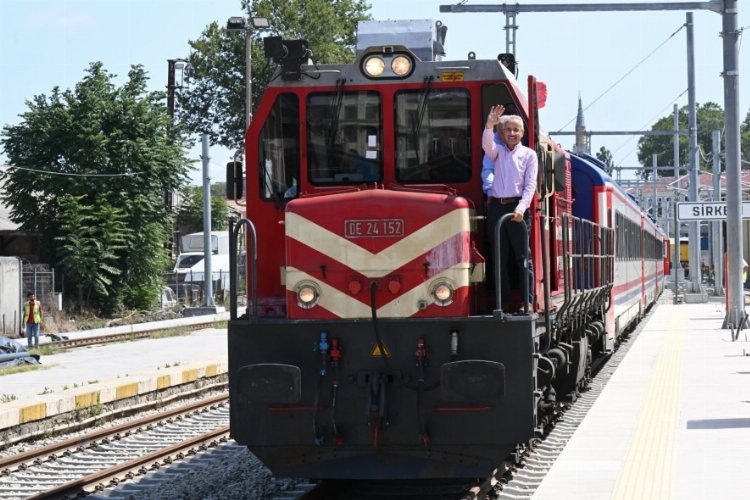 Bakü-Tiflis-Kars Demiryolu Hattı yeniden açıldı -