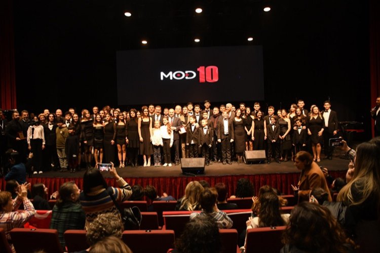 Balıkesir'de MOD10 ilk konserini verdi -