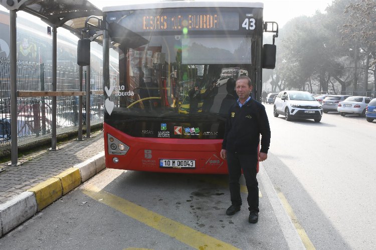 Balıkesirli şoför rahatsızlanan yolcuyu hastaneye yetiştirdi -