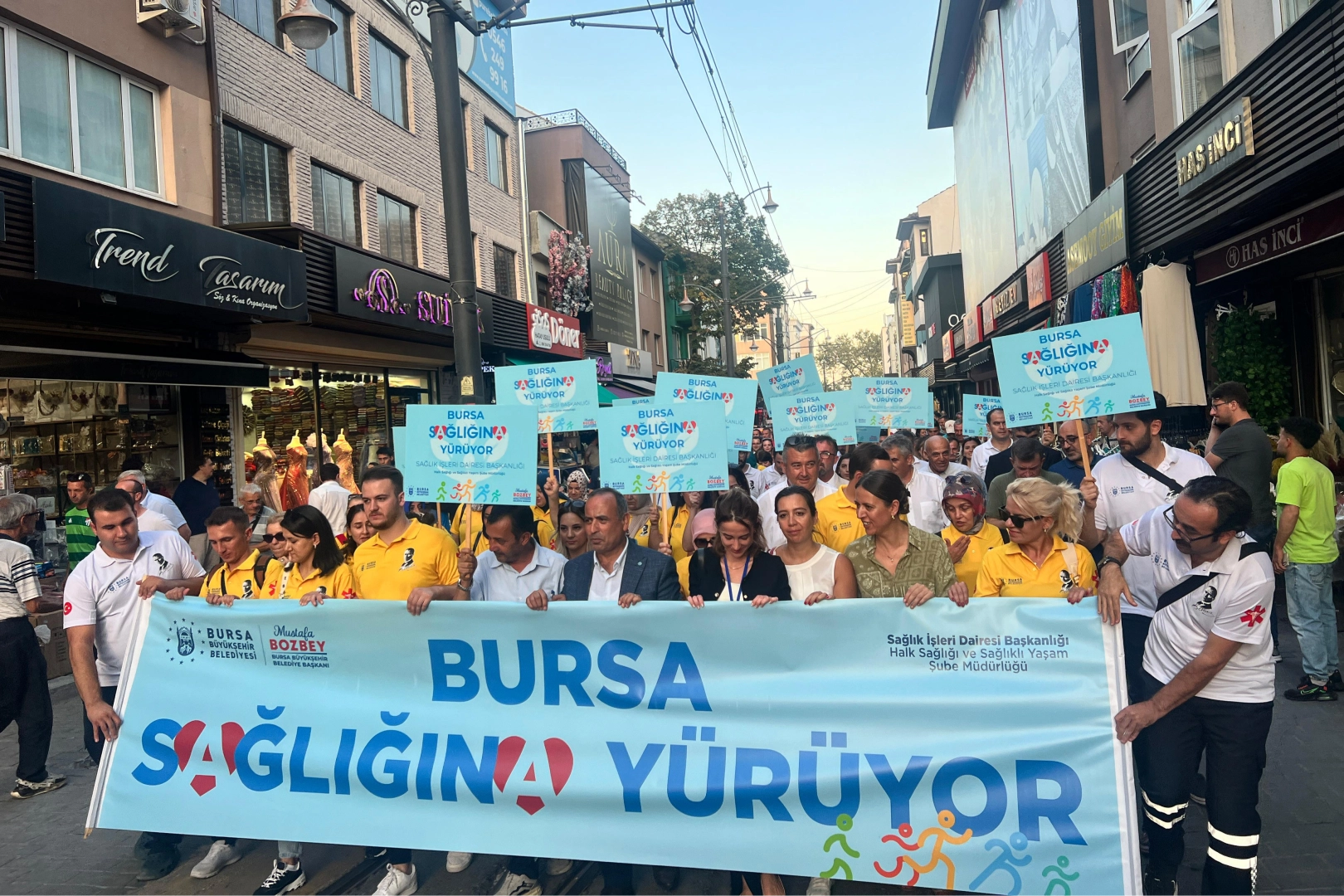 Başkan Bozbey, “Günde 45 bin öğrenciye süt dağıtacağız” -