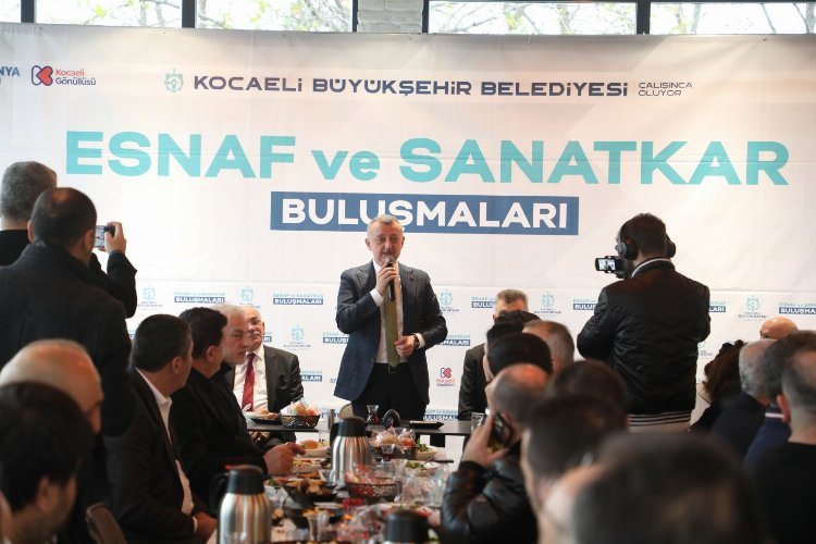 Başkan Büyükakın'dan Gölcük'te esnaf buluşması -